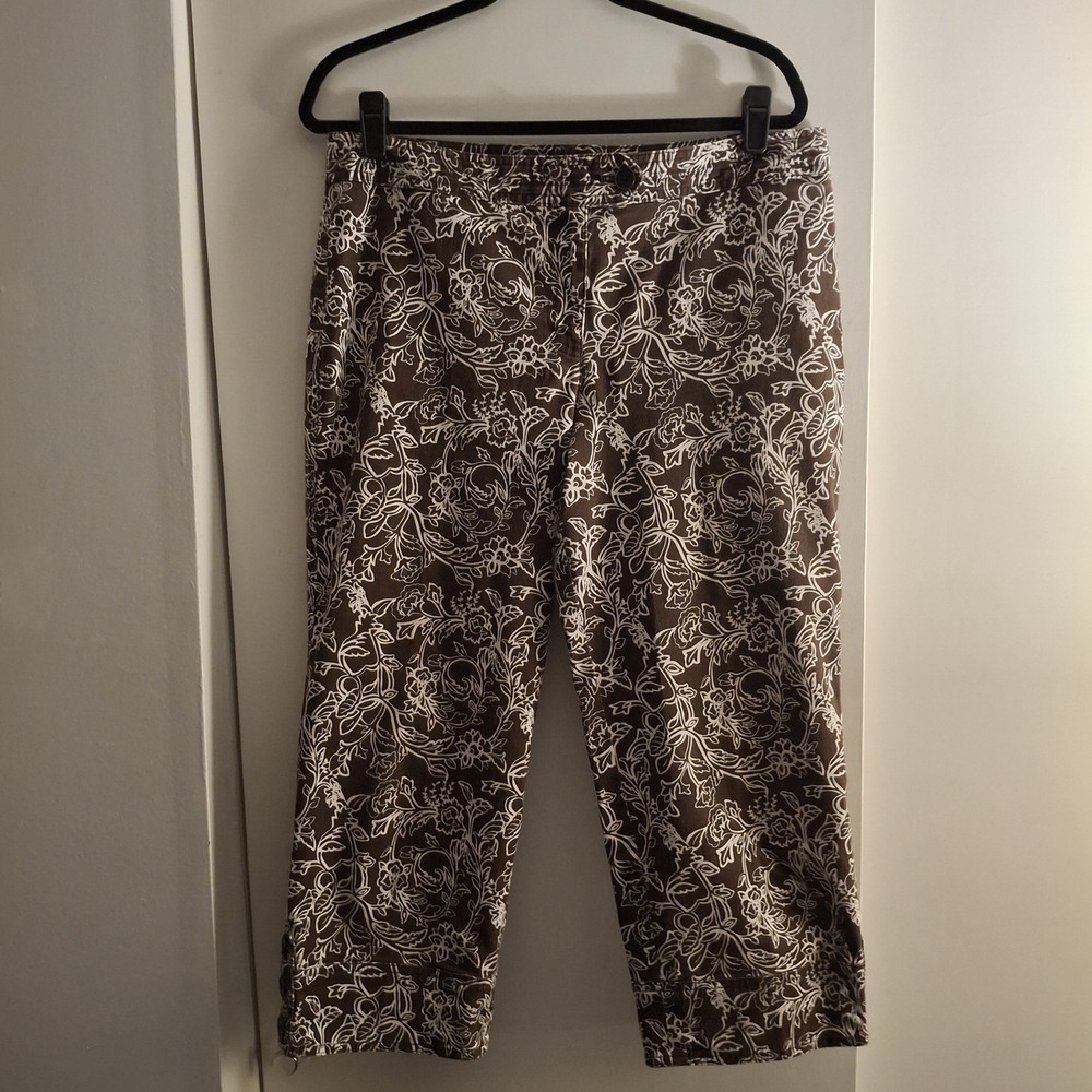 Ann Taylor LOFT Women's Brown And White Floral Capris